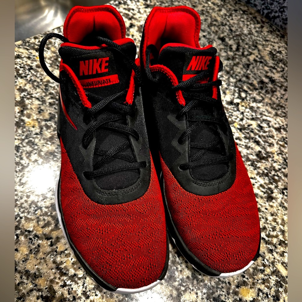 Nike Air Max Infuriate 3 Low Basketball Shoes Size 10 University Red AJ5898-003